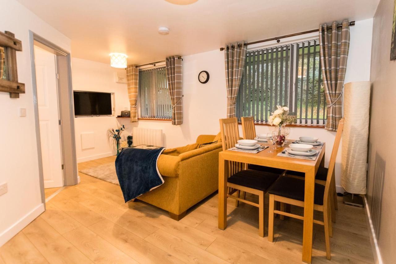 1 Bedroom Newton Apartment L Free Parking L Wigan Royal Infirmary L Haigh Hall L Central Location Exteriör bild
