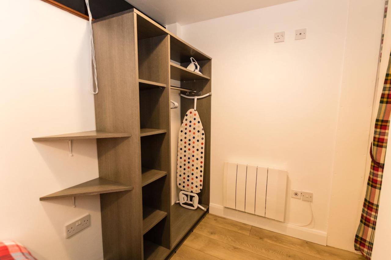 1 Bedroom Newton Apartment L Free Parking L Wigan Royal Infirmary L Haigh Hall L Central Location Exteriör bild
